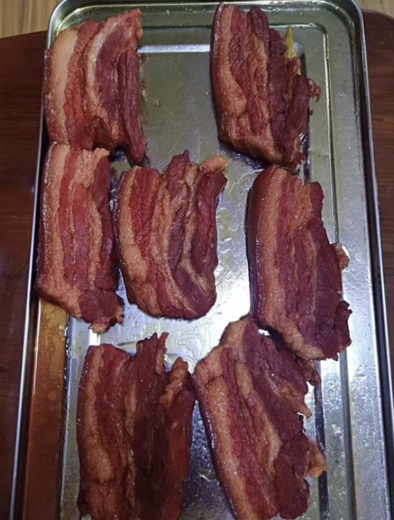 一口入魂！把子肉与甏肉干饭，解锁地道小吃新体验-资源网站